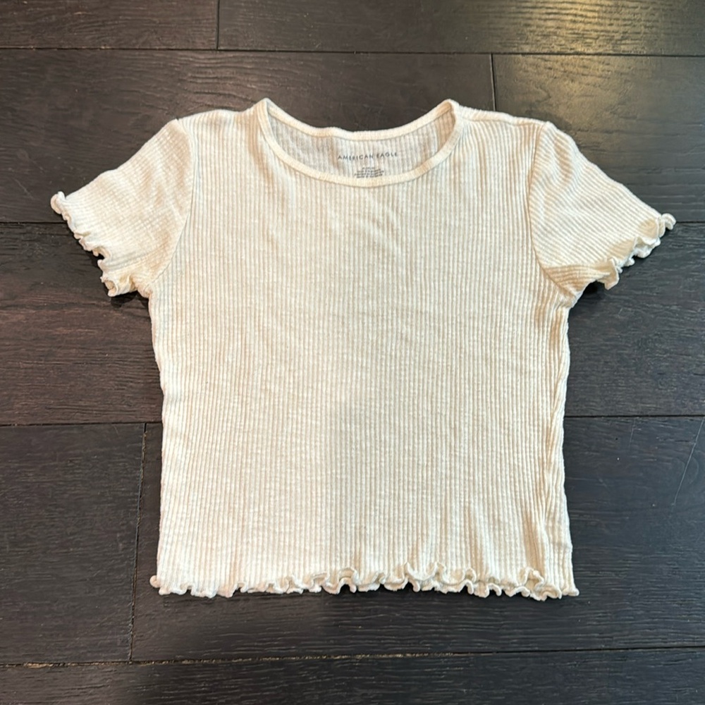American Eagle Cream Short Sleeve